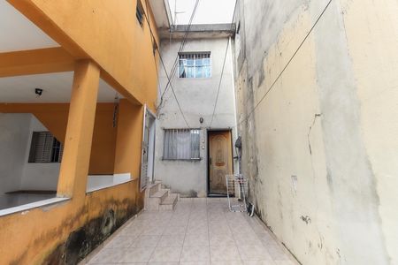 Casa à venda com 140m², 1 quarto e 2 vagas Casa à venda com 140m², 1 quarto e 2 vagasEntrada