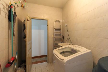 Casa à venda com 140m², 1 quarto e 2 vagas Casa à venda com 140m², 1 quarto e 2 vagasÁrea de Serviço