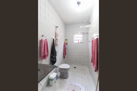 Casa à venda com 140m², 1 quarto e 2 vagas Casa à venda com 140m², 1 quarto e 2 vagasBanheiro Suíte