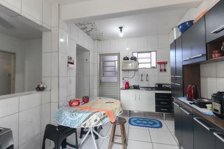 Casa à venda com 140m², 1 quarto e 2 vagas Casa à venda com 140m², 1 quarto e 2 vagasCozinha