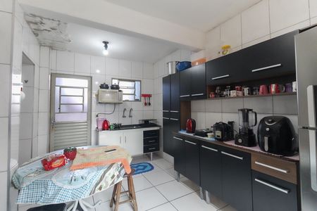 Casa à venda com 140m², 1 quarto e 2 vagas Casa à venda com 140m², 1 quarto e 2 vagasCozinha