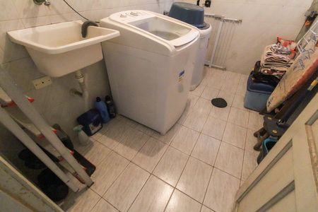 Casa à venda com 140m², 1 quarto e 2 vagas Casa à venda com 140m², 1 quarto e 2 vagasÁrea de Serviço