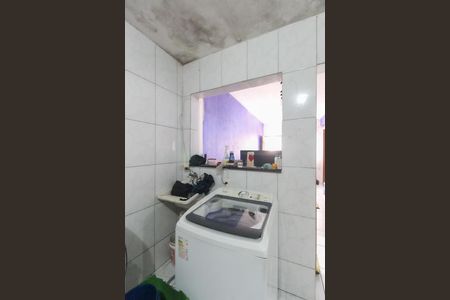 Casa à venda com 140m², 1 quarto e 2 vagas Casa à venda com 140m², 1 quarto e 2 vagasCozinha Casa 2