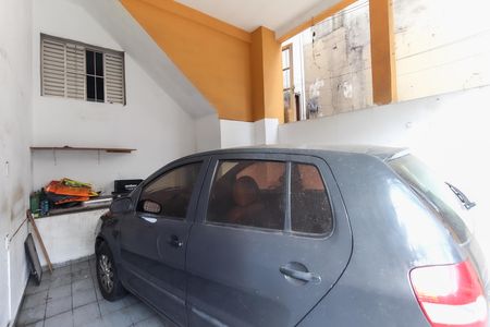 Casa à venda com 140m², 1 quarto e 2 vagas Casa à venda com 140m², 1 quarto e 2 vagasGaragem