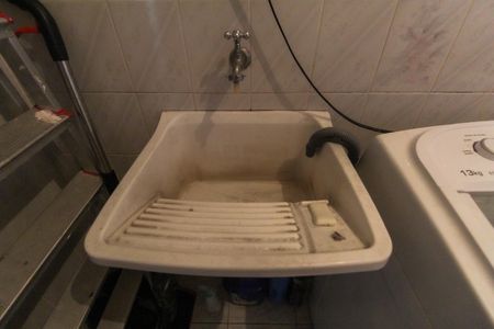 Casa à venda com 140m², 1 quarto e 2 vagas Casa à venda com 140m², 1 quarto e 2 vagasÁrea de Serviço