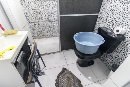 Casa à venda com 140m², 1 quarto e 2 vagas Casa à venda com 140m², 1 quarto e 2 vagasBanheiro Casa 2