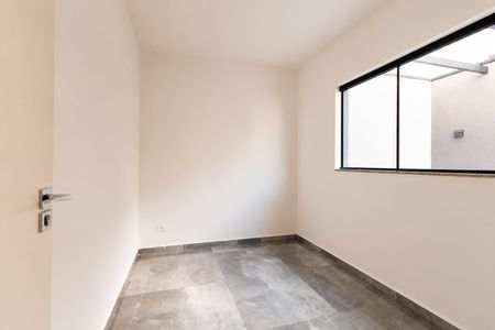 Quarto de casa de condomínio para alugar com 2 quartos, 52m² em Hauer, Curitiba
