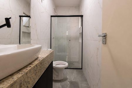 Casa de condomínio para alugar com 52m², 2 quartos e 1 vaga Casa de condomínio para alugar com 52m², 2 quartos e 1 vagaBanheiro