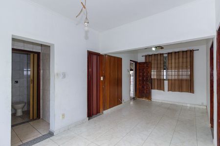 Sala de casa à venda com 4 quartos, 280m² em Vila Miriam, São Paulo