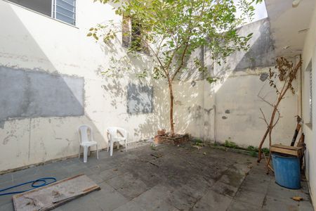Casa à venda com 280m², 4 quartos e 2 vagasÁrea Externa - Casa 2