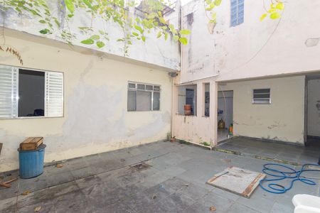 Casa à venda com 280m², 4 quartos e 2 vagasÁrea Externa - Casa 2