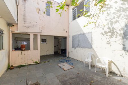 Casa à venda com 280m², 4 quartos e 2 vagasÁrea Externa - Casa 2