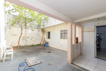 Casa à venda com 280m², 4 quartos e 2 vagasÁrea Externa - Casa 2