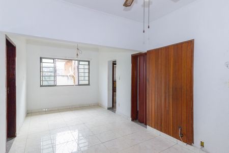 Casa à venda com 280m², 4 quartos e 2 vagasSala