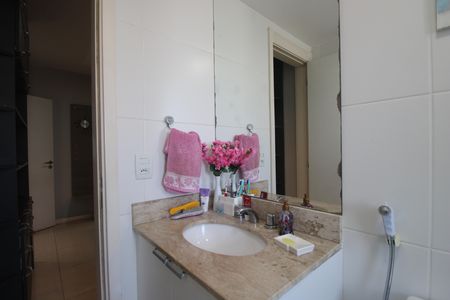 Apartamento à venda com 166m², 4 quartos e 3 vagasBanheiro da suíte 4 