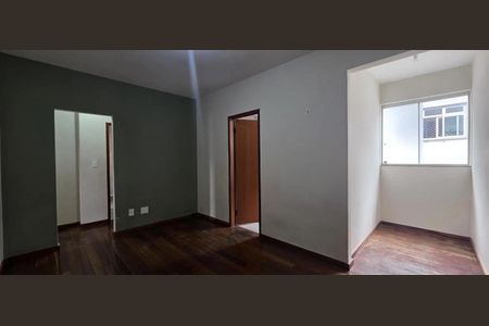 Sala de apartamento para alugar com 3 quartos, 75m² em Buritis, Belo Horizonte