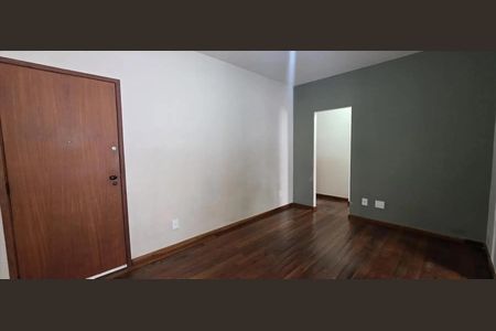 Sala de apartamento para alugar com 3 quartos, 75m² em Buritis, Belo Horizonte