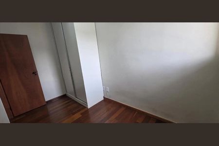 Apartamento para alugar com 75m², 3 quartos e 2 vagas Apartamento para alugar com 75m², 3 quartos e 2 vagasQuarto