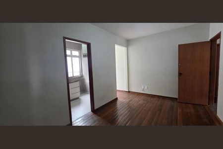 Sala de apartamento para alugar com 3 quartos, 75m² em Buritis, Belo Horizonte