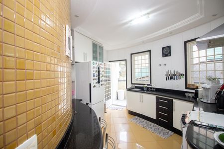 Casa à venda com 366m², 3 quartos e 4 vagas Casa à venda com 366m², 3 quartos e 4 vagasCozinha