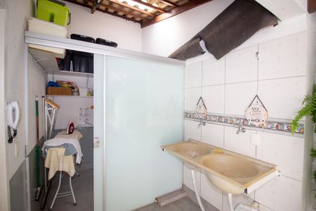 Casa à venda com 366m², 3 quartos e 4 vagas Casa à venda com 366m², 3 quartos e 4 vagasÁrea de Serviço