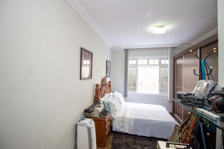 Casa à venda com 366m², 3 quartos e 4 vagas Casa à venda com 366m², 3 quartos e 4 vagasQuarto Suíte 1