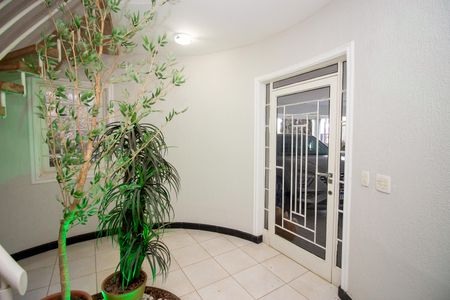 Hall de entrada de casa à venda com 3 quartos, 366m² em Europa, Contagem