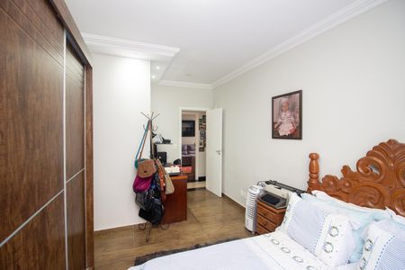 Casa à venda com 366m², 3 quartos e 4 vagas Casa à venda com 366m², 3 quartos e 4 vagasQuarto Suíte 1