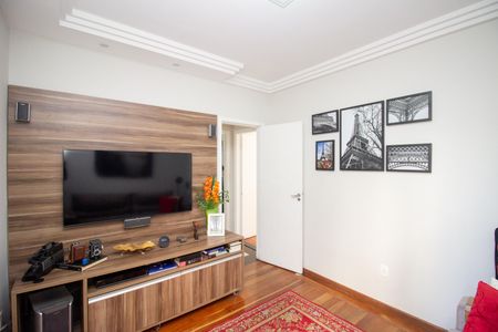 Casa à venda com 366m², 3 quartos e 4 vagas Casa à venda com 366m², 3 quartos e 4 vagasQuarto 1