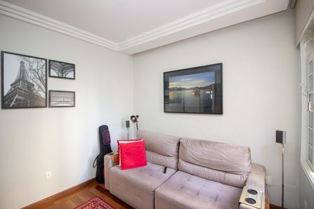 Casa à venda com 366m², 3 quartos e 4 vagas Casa à venda com 366m², 3 quartos e 4 vagasQuarto 1