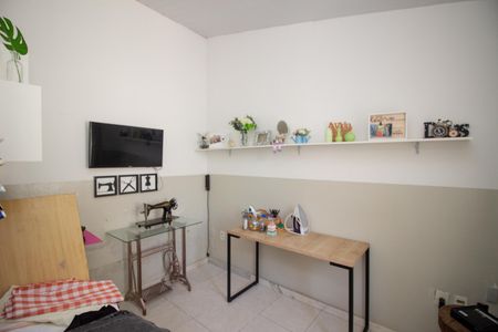 Casa à venda com 366m², 3 quartos e 4 vagas Casa à venda com 366m², 3 quartos e 4 vagasEscritório