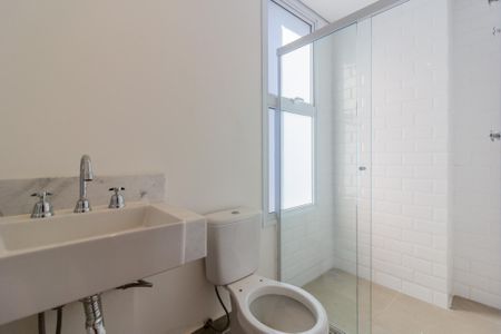 Banheiro de apartamento para alugar com 1 quarto, 95m² em Sumaré, São Paulo