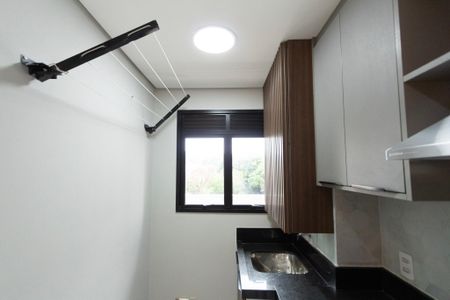 Área de serviço de apartamento para alugar com 2 quartos, 56m² em Jardim Sao Carlos, Sorocaba