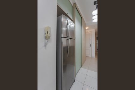 Apartamento para alugar com 77m², 2 quartos e 2 vagasCozinha e Área de Serviço