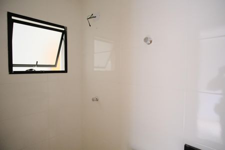 Banheiro de apartamento à venda com 1 quarto, 40m² em Vila Carrão, São Paulo