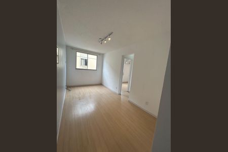Sala de apartamento para alugar com 2 quartos, 48m² em Inhoaíba, Rio de Janeiro