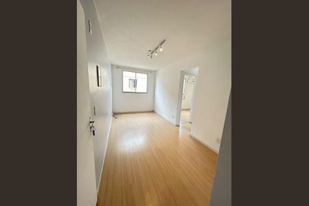 Sala de apartamento para alugar com 2 quartos, 48m² em Inhoaíba, Rio de Janeiro