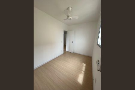 Quarto de apartamento para alugar com 2 quartos, 48m² em Inhoaíba, Rio de Janeiro