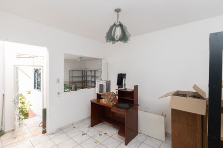 Casa à venda com 203m², 3 quartos e 2 vagas Casa à venda com 203m², 3 quartos e 2 vagasQuarto 4