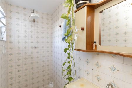 Casa à venda com 203m², 3 quartos e 2 vagas Casa à venda com 203m², 3 quartos e 2 vagasBanheiro 2