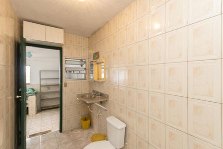 Casa à venda com 203m², 3 quartos e 2 vagas Casa à venda com 203m², 3 quartos e 2 vagasBanheiro 1