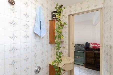 Casa à venda com 203m², 3 quartos e 2 vagas Casa à venda com 203m², 3 quartos e 2 vagasBanheiro 2