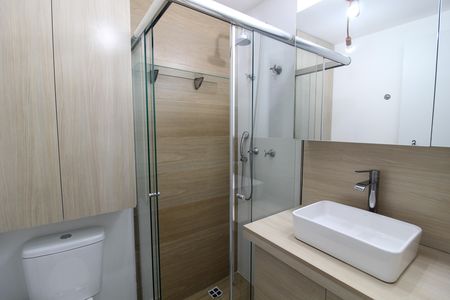 Banheiro de apartamento para alugar com 1 quarto, 37m² em Butantã, São Paulo
