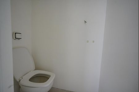 Apartamento à venda com 86m², 3 quartos e sem vaga Apartamento à venda com 86m², 3 quartos e sem vagaBanheiro de serviço