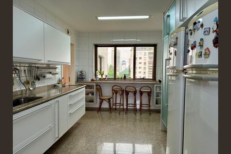 Apartamento à venda com 330m², 3 quartos e 4 vagasCozinha