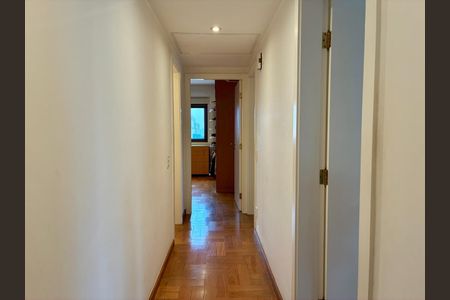 Apartamento à venda com 330m², 3 quartos e 4 vagasCorredor