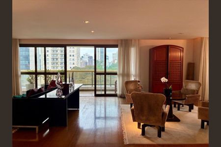 Apartamento à venda com 330m², 3 quartos e 4 vagasSala