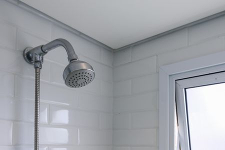 Apartamento à venda com 76m², 2 quartos e 2 vagas Apartamento à venda com 76m², 2 quartos e 2 vagasBanheiro da Suíte