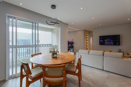 Apartamento à venda com 76m², 2 quartos e 2 vagas Apartamento à venda com 76m², 2 quartos e 2 vagasSala