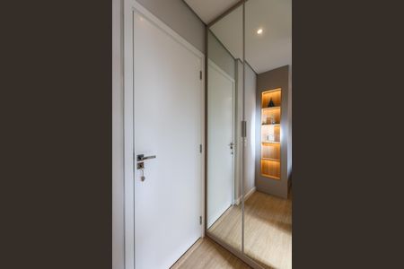 Apartamento à venda com 76m², 2 quartos e 2 vagas Apartamento à venda com 76m², 2 quartos e 2 vagasSuíte